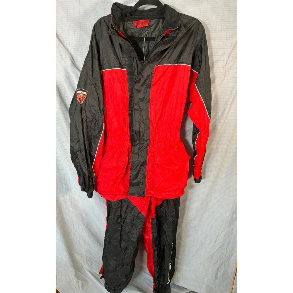 Ducati Corse Mens Red Black Nylon Rain Suit Jacket and Pants Set Size Large